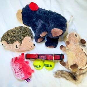 KONG COLLAR TOYS MISC PLUSH WITH SQUEAKERS GENTLY LOVED